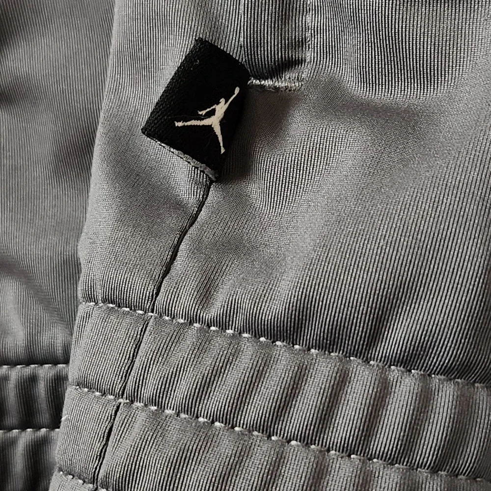 Vintage Nike Jordan 2005 Track Jacket  Mens Large Gray Full‎ Zip Basketball